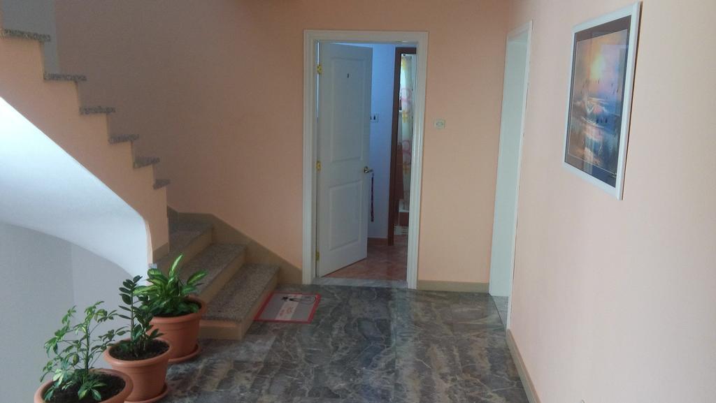 Apartments Erceg Omis Luaran gambar