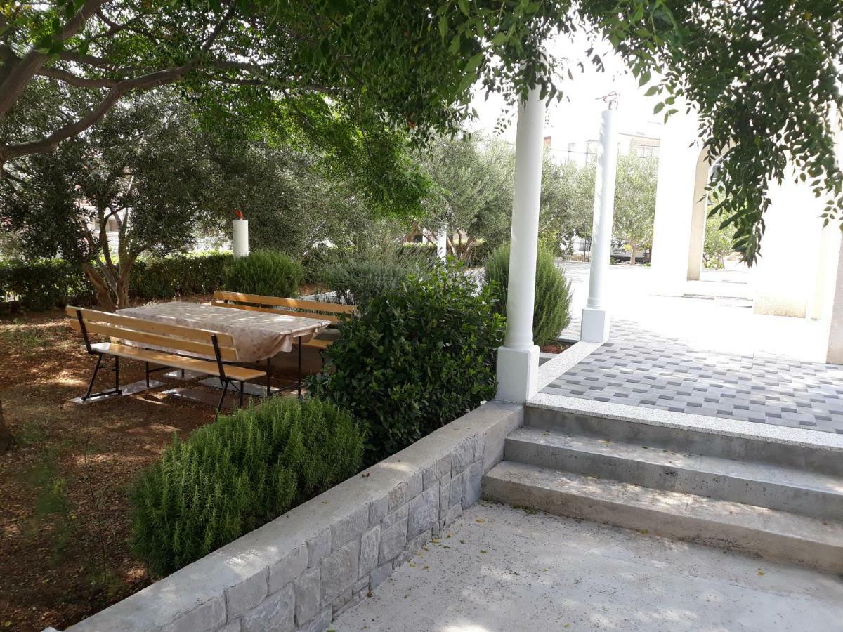 Apartments Erceg Omis Luaran gambar